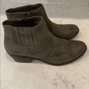 Kim Rogers taupe booties